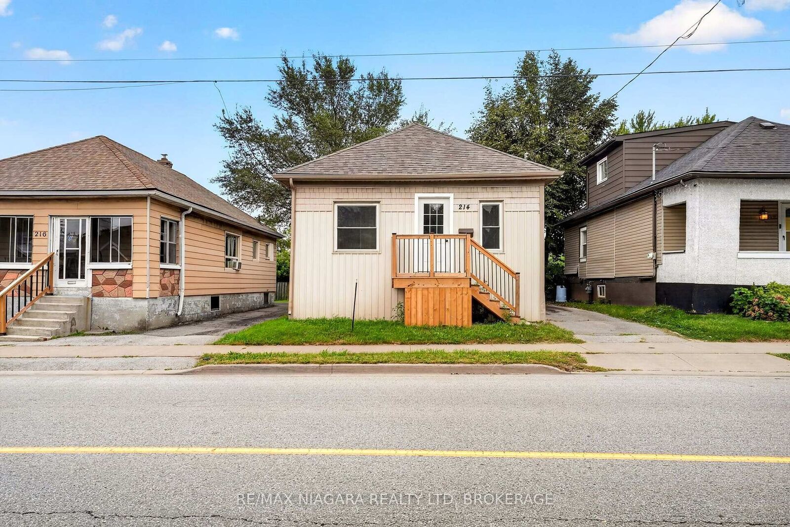 Property Photo:  214 Niagara Street  ON L2M 4V4 