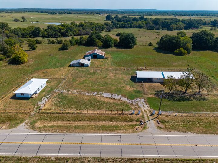 Property Photo:  17248 Lake Highway  OK 74538 