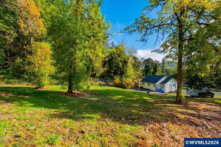 Property Photo:  10175 Sunnyside Rd SE  OR 97352 