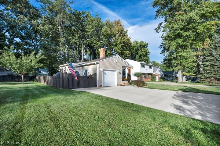 Property Photo:  34853 Lakeshore Boulevard  OH 44095 