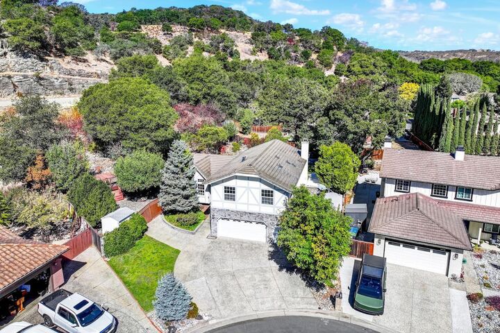 Property Photo:  4420 Bluebell Court  CA 94534 
