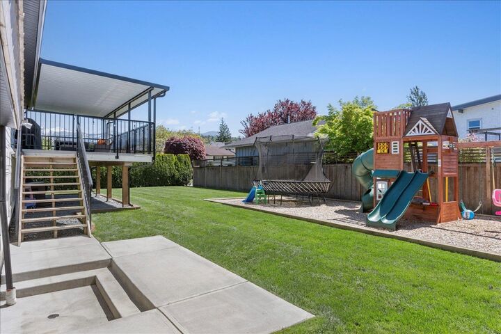 Photo de la propriété: 46520 Elliott Avenue BC V2P 6L3
