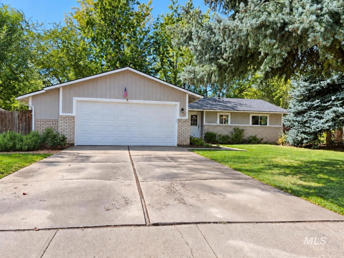 Property Photo:  4211 N Jennifer Pl  ID 83704 