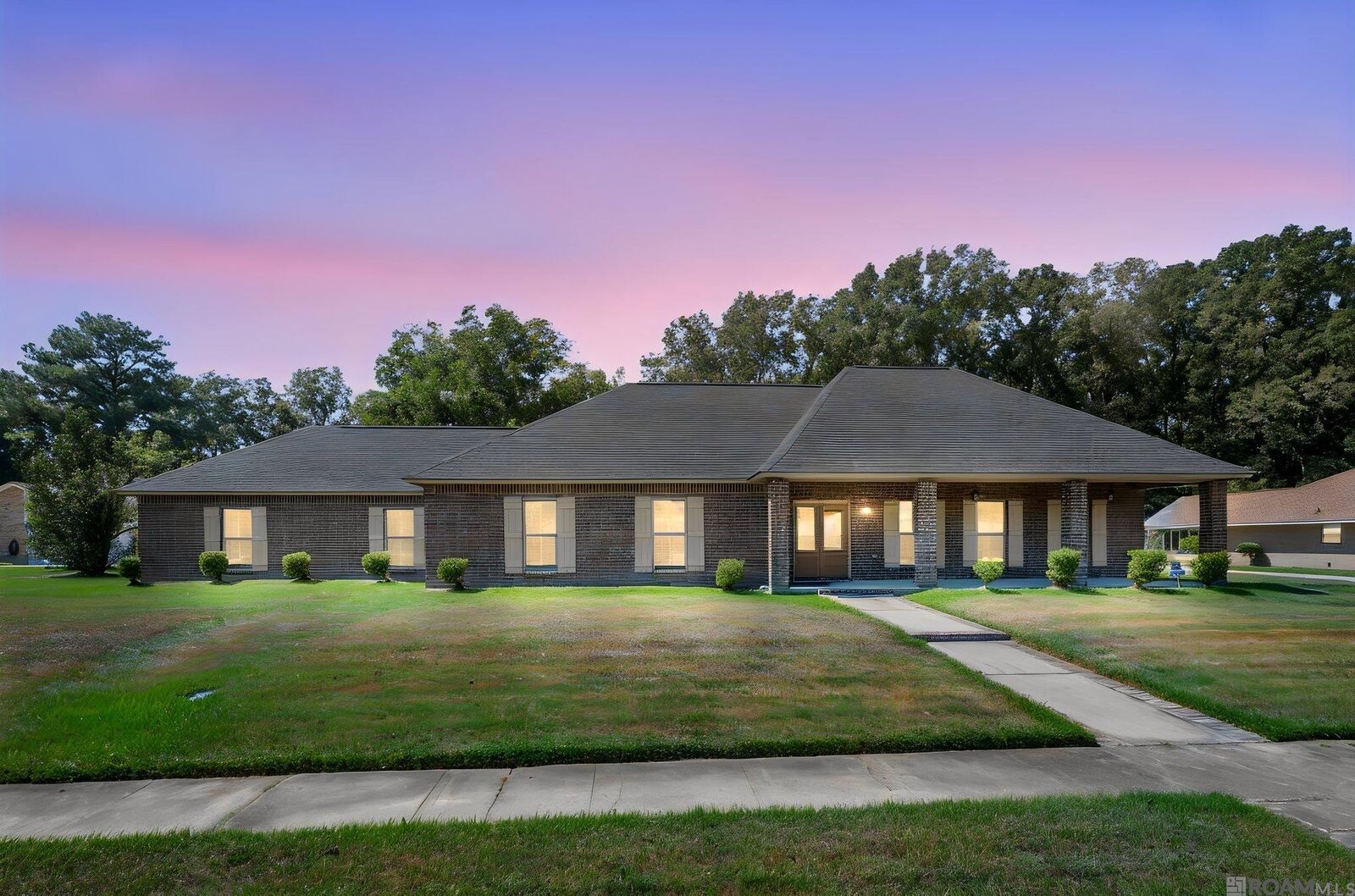 Property Photo: 13823 Cayuga Dr LA 70714