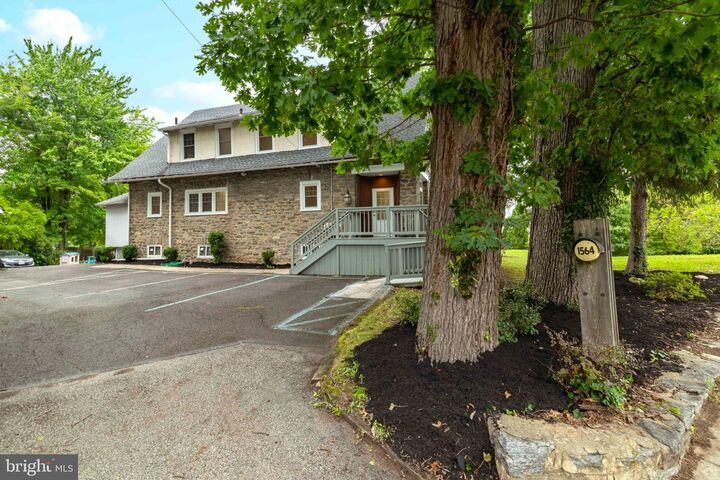 Property Photo: 1564 Edge Hill Road PA 19001