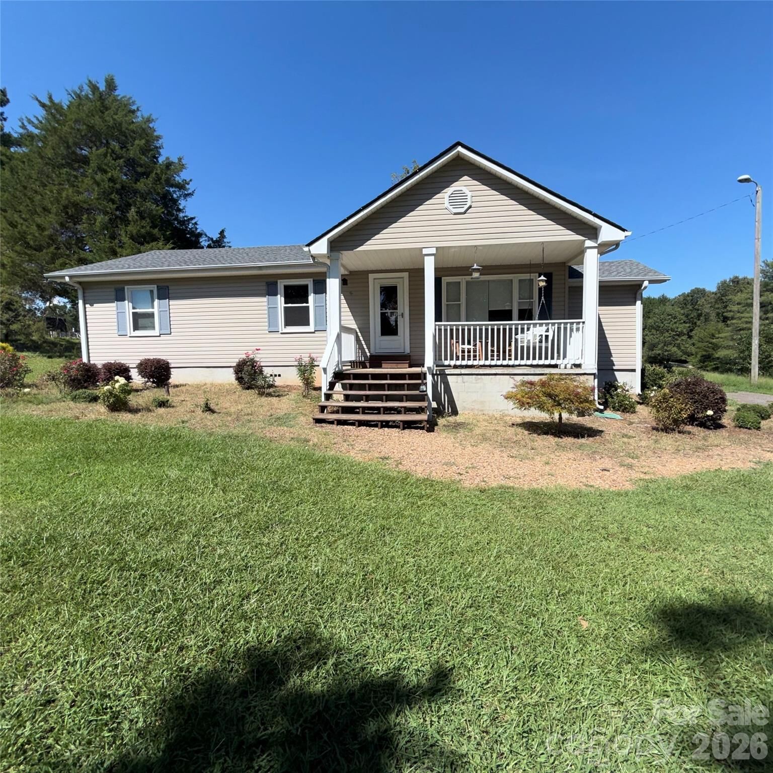 Property Photo: 923 Green Creek Drive NC 28722