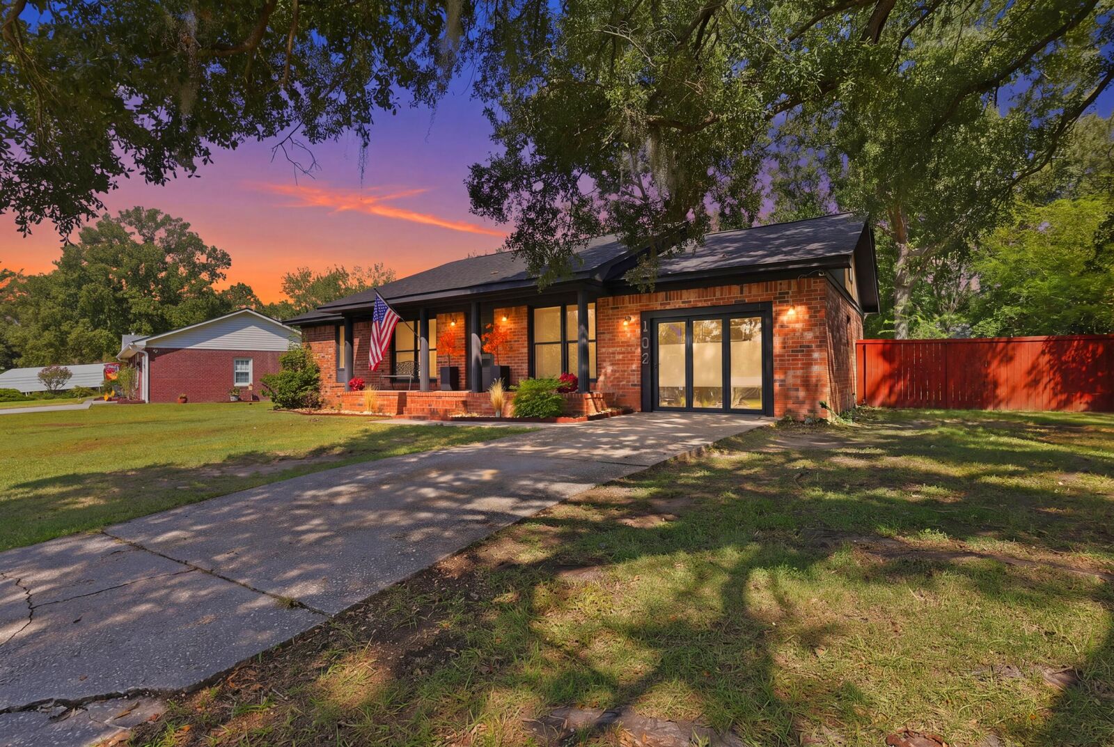 Property Photo:  102 Hartford Drive  SC 29456 