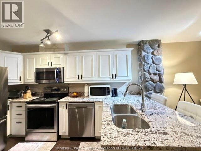 Property Photo:  540 Ouellette Avenue 4D  ON N9A 1B7 