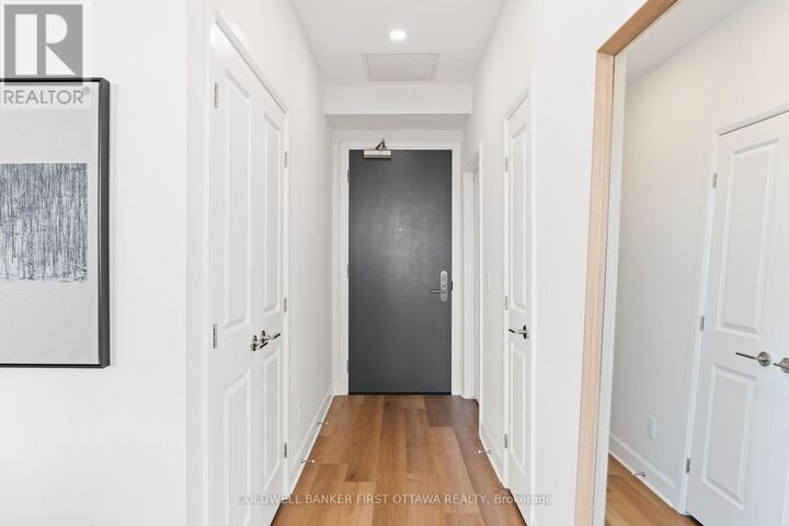 Property Photo: 520 Pimiwidon Street 201 ON K1K 5B4
