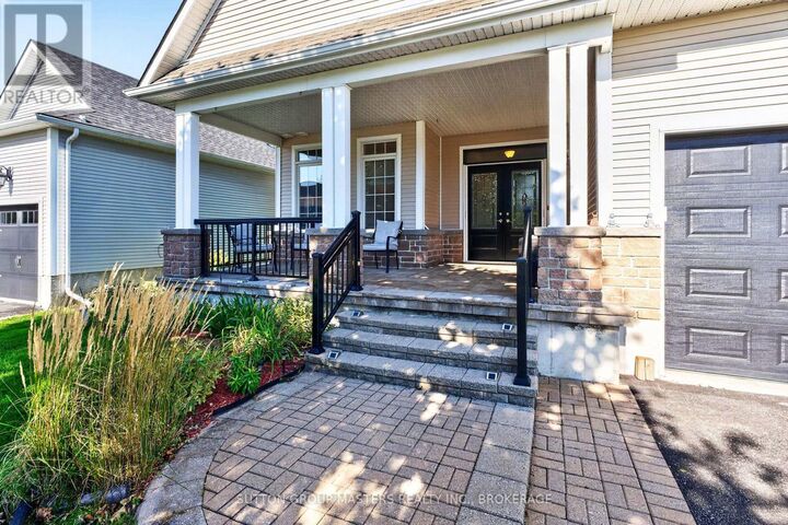 Property Photo:  43 Country Club Drive  ON K0H 1G0 