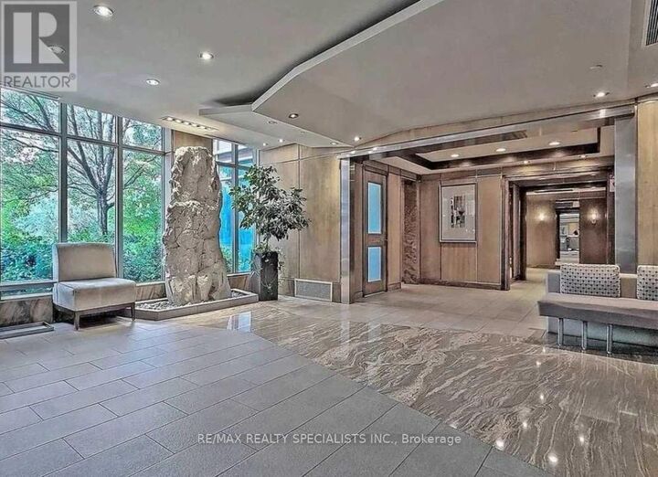 Property Photo:  2119 Lakeshore Boulevard West 901  ON M8V 4E8 
