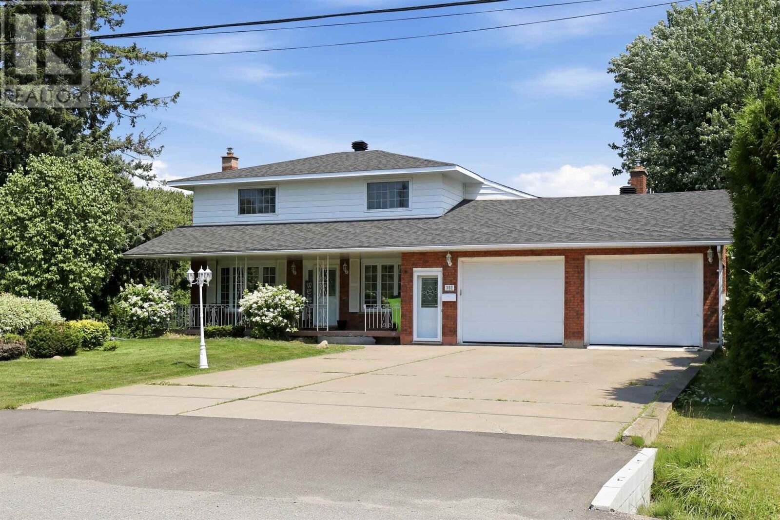 Property Photo:  382 Nixon Rd  ON P6C 5R9 