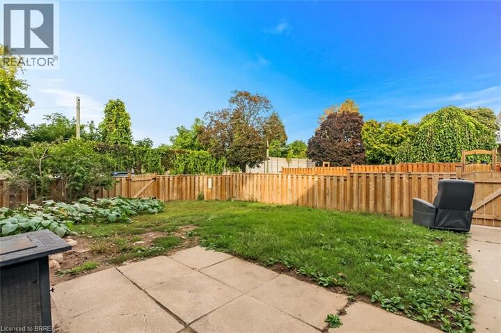 Property Photo:  51 Metcalfe Crescent D  ON N3R 2L7 
