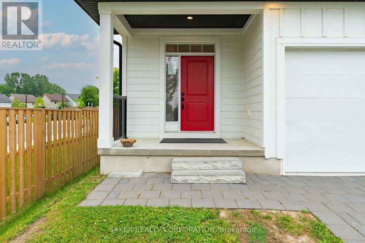 Property Photo:  939 Deveron Crescent  ON N5X 3X4 
