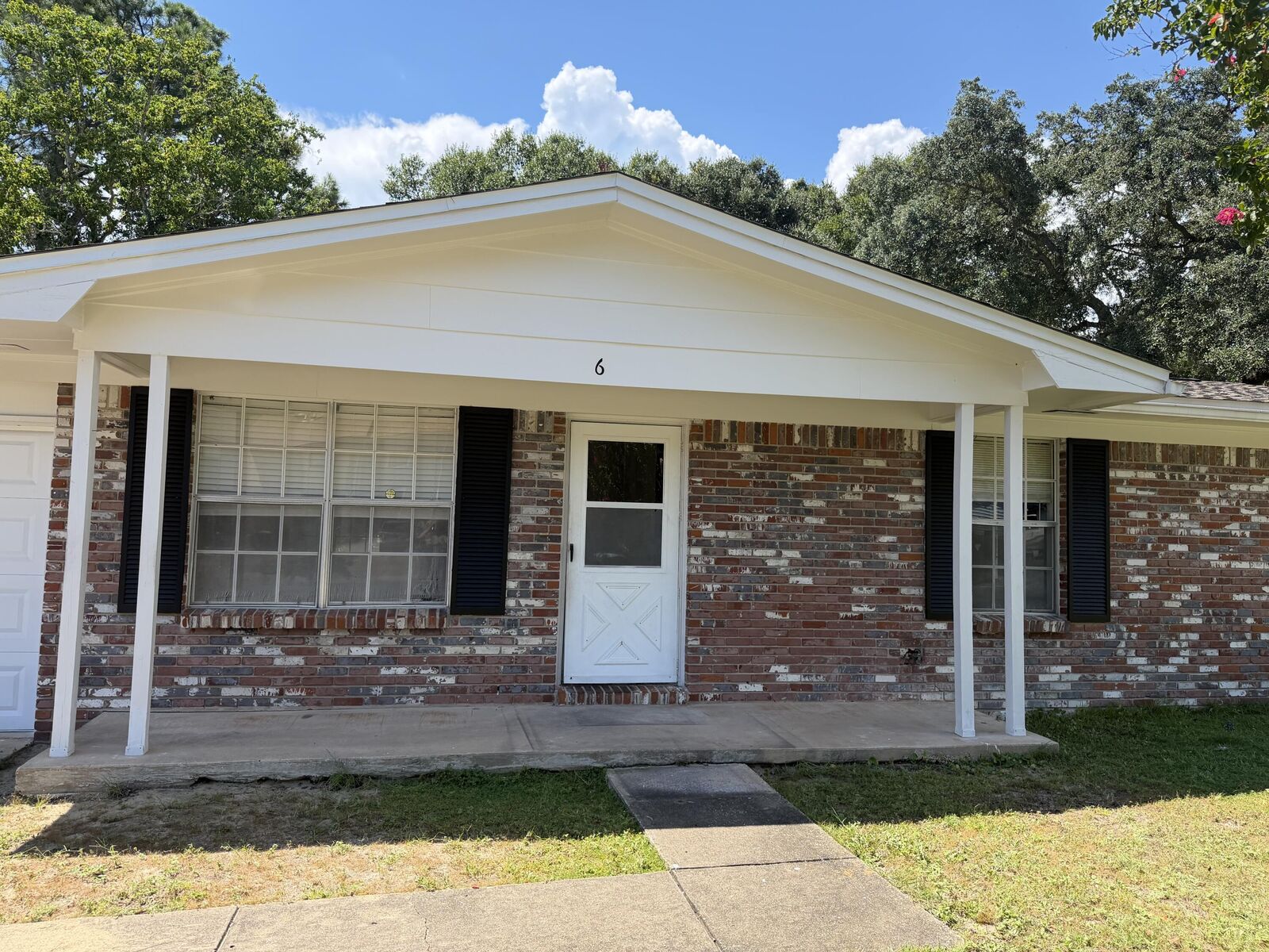 Property Photo:  6 NW Deal Avenue  FL 32548 