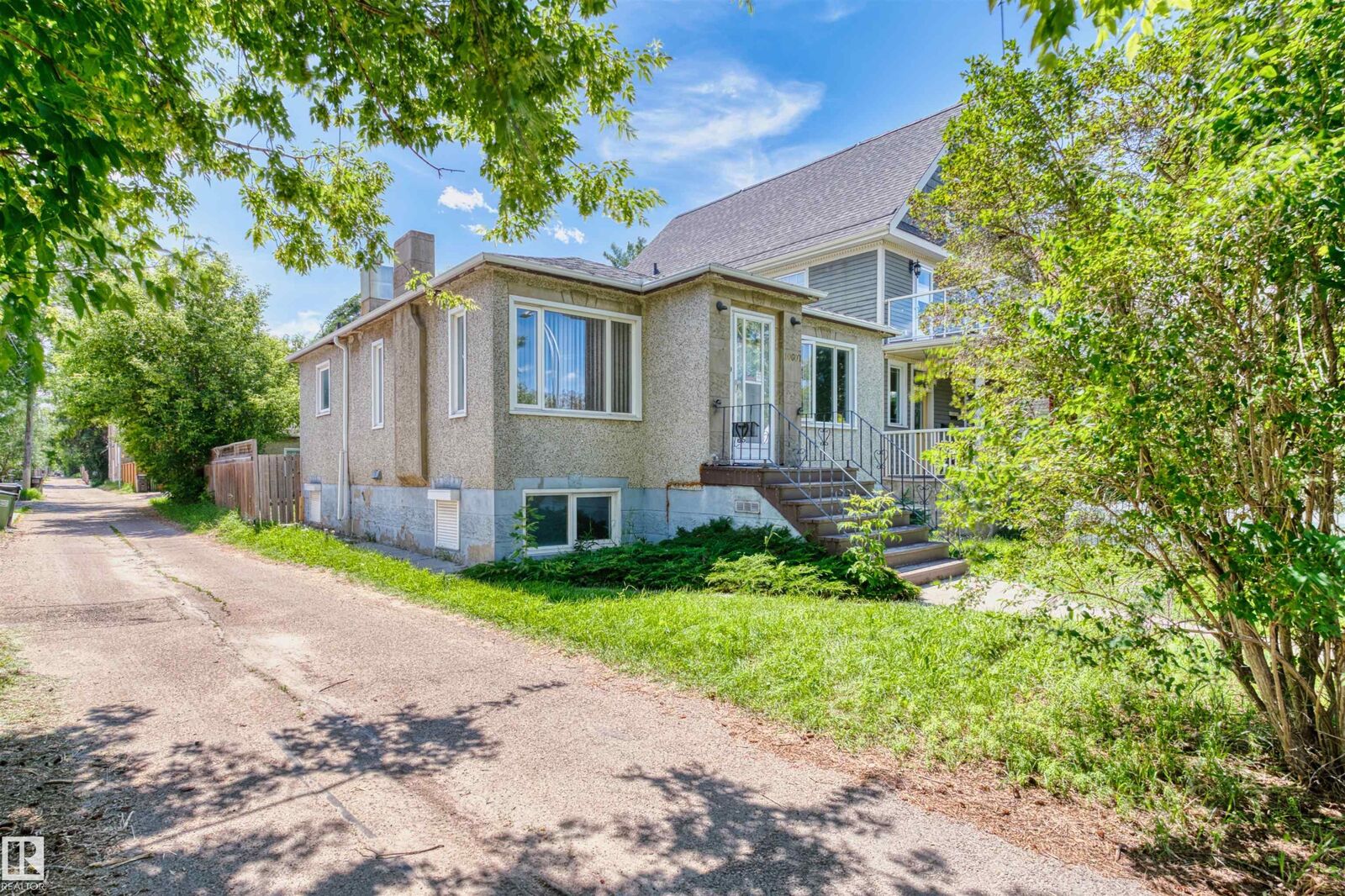 Property Photo:  10607 73 Ave NW  AB T6E 1C3 
