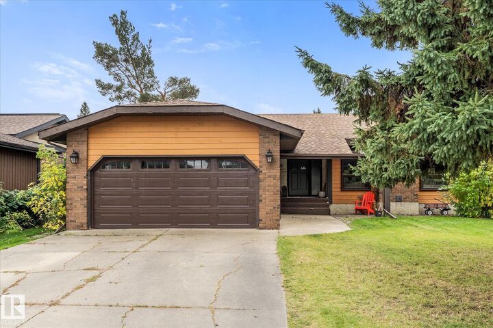 Property Photo:  6 Marmot Avenue  AB T7X 3L5 