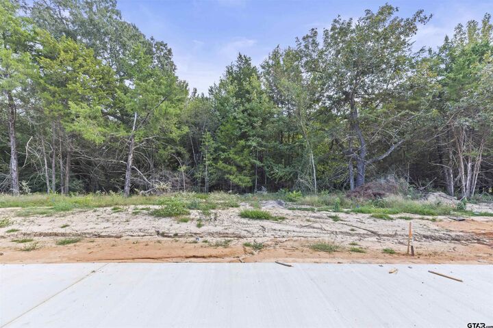 Property Photo: 13932 Cedar Hill Ln (Lindale Isd) TX 75704