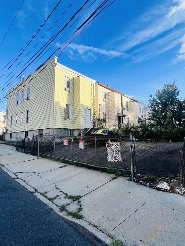 Property Photo: 195 Tonnelle Ave NJ 07306