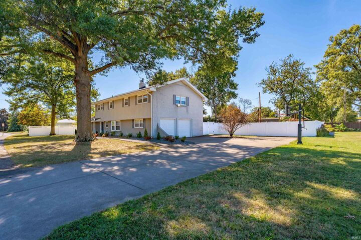 Property Photo: 615 Trinity Drive IN 47714