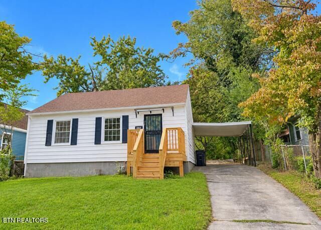 Property Photo:  2107 Lawson Ave  TN 37917 