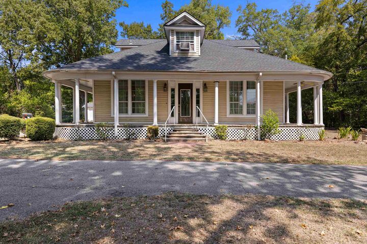 Property Photo: 1213 Houston St. TX 75662