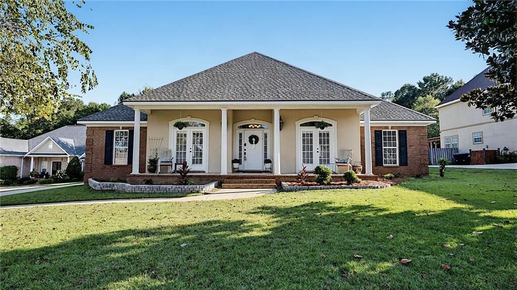 Property Photo: 8737 Woodchester Court AL 36619