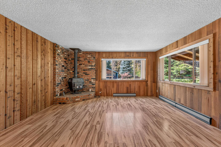 Property Photo: 905 Davis Avenue ID 83638