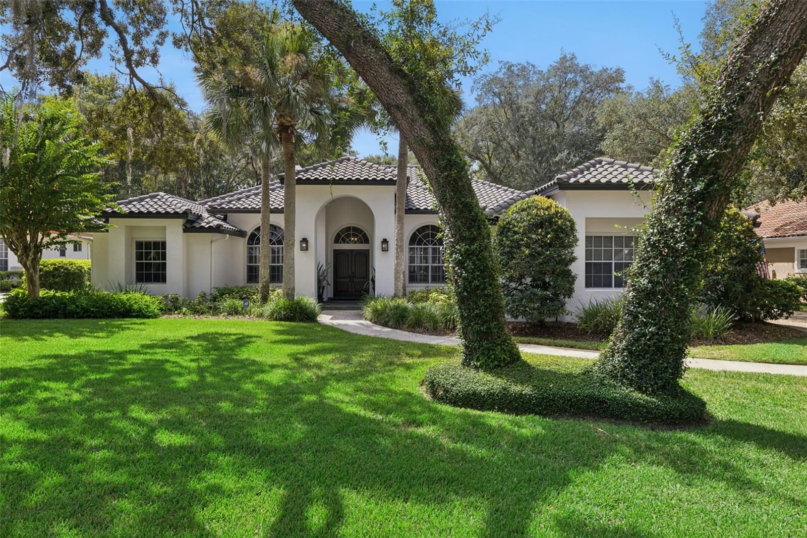Property Photo:  704 Ironwood Court  FL 32708 