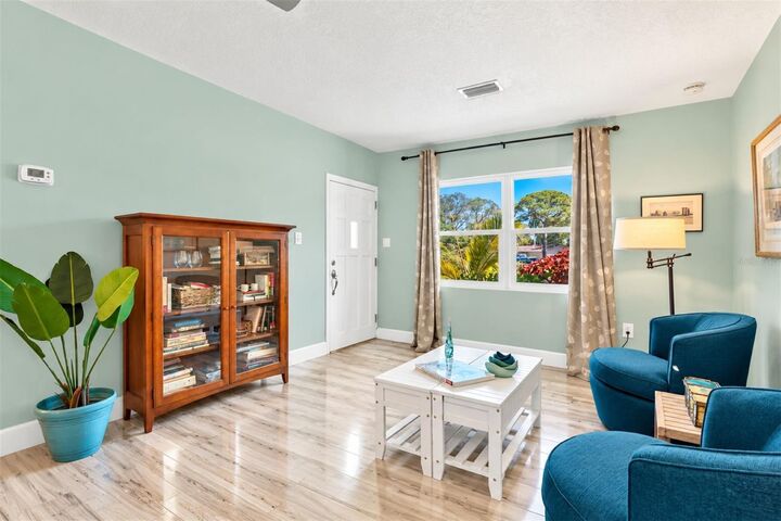 Property Photo:  2101 68th Avenue S  FL 33712 