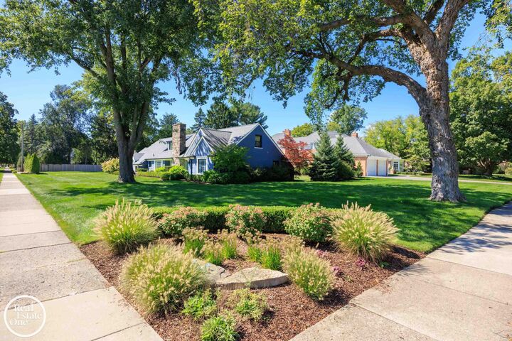 Property Photo:  155 Lothrop Road  MI 48236 