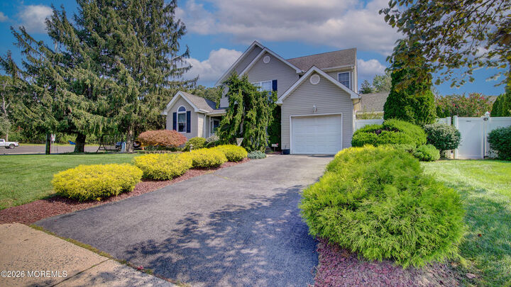 Property Photo:  2 Christina Court  NJ 08527 