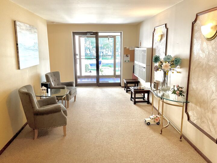 Property Photo: 200 S Dee Road 1A IL 60068