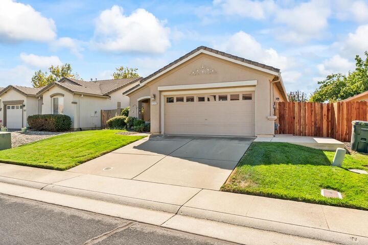 Property Photo: 1717 Teversham Drive CA 95747