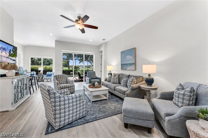 Property Photo: 11801 Bramble Court FL 34120