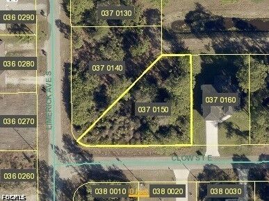 Property Photo:  821 Clow Street E  FL 33974 