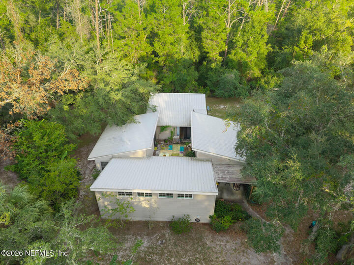 Property Photo:  112 Pennsylvania Ave Avenue  FL 32189 