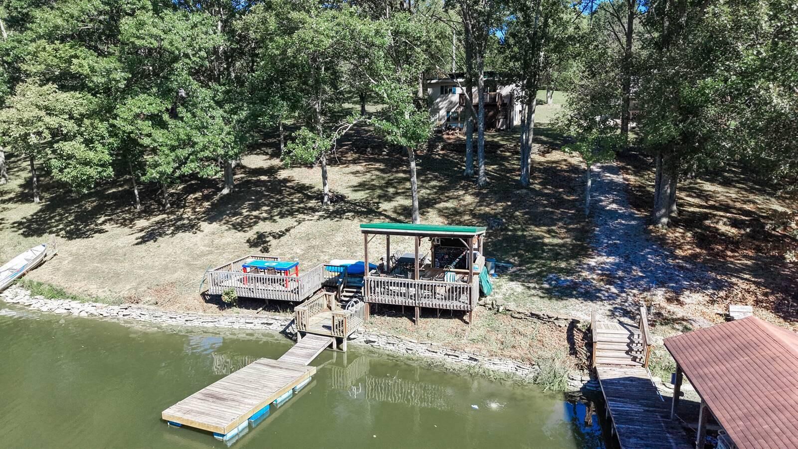 Property Photo:  1070 Lake Shore Circle  KY 40359 