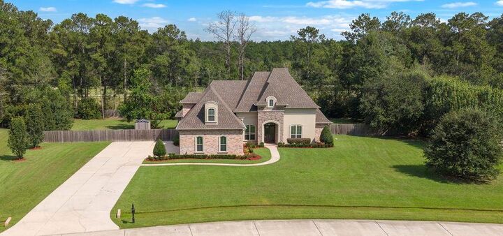 Property Photo: 124 Heritage Oaks Boulevard LA 70433