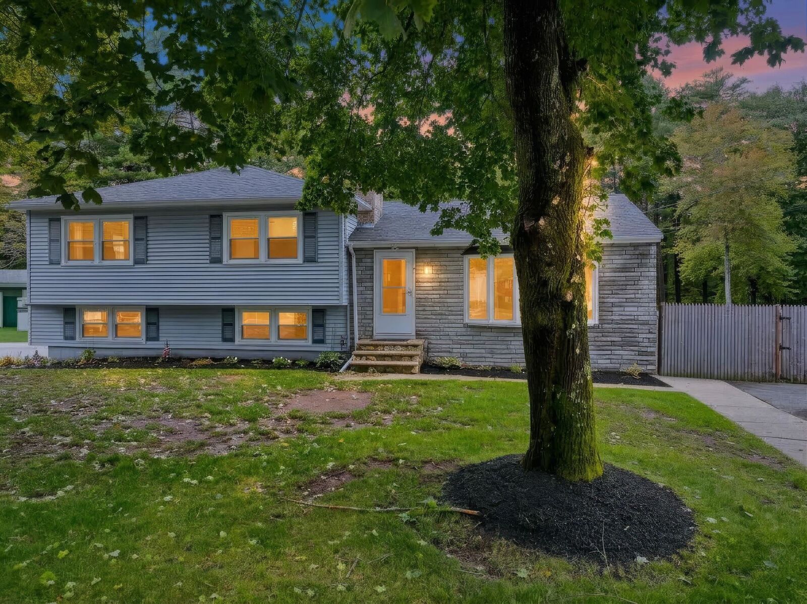 Property Photo:  1 Scotland Avenue  NH 03079 