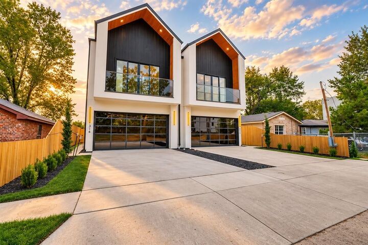 Property Photo: 314 Avenue L TX 75203