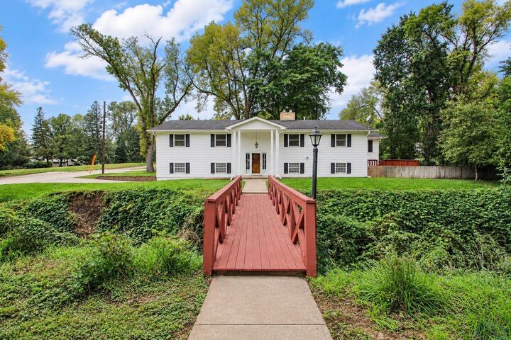 Property Photo:  4601 Country Club Blvd  IA 51104 