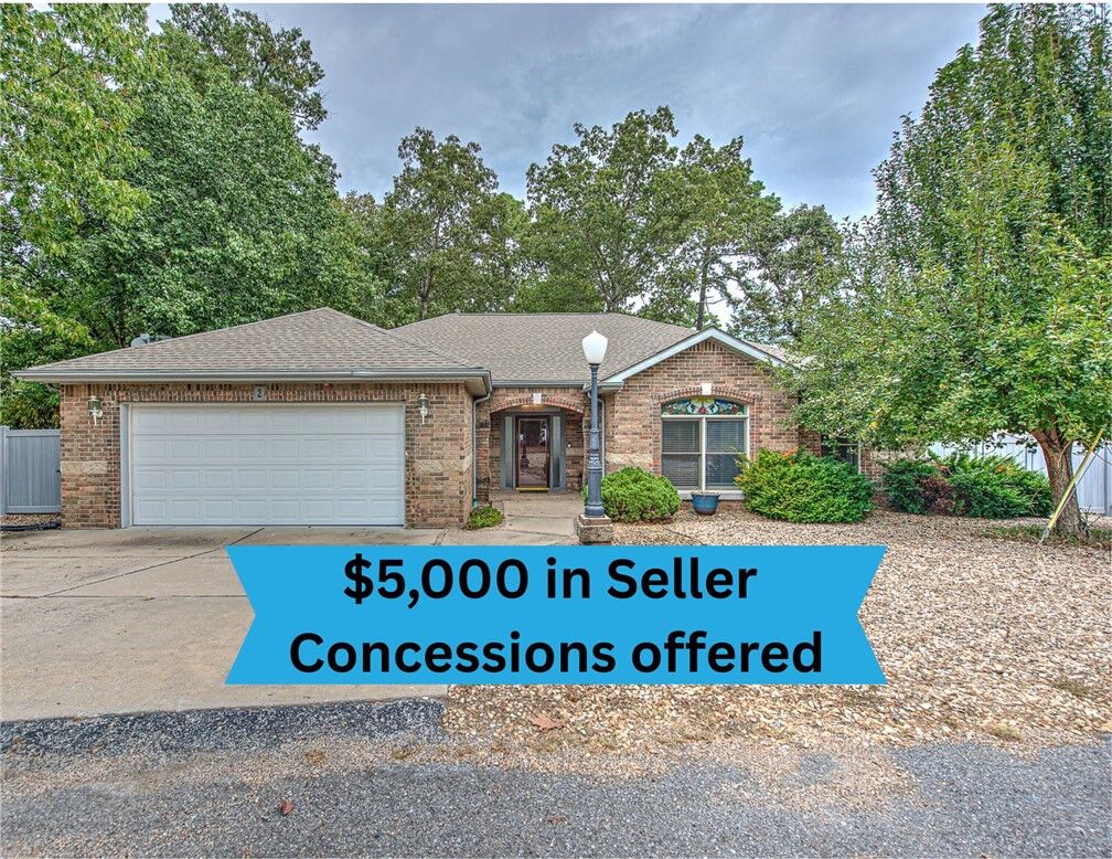 Property Photo:  2 Banbury Lane  AR 72714 