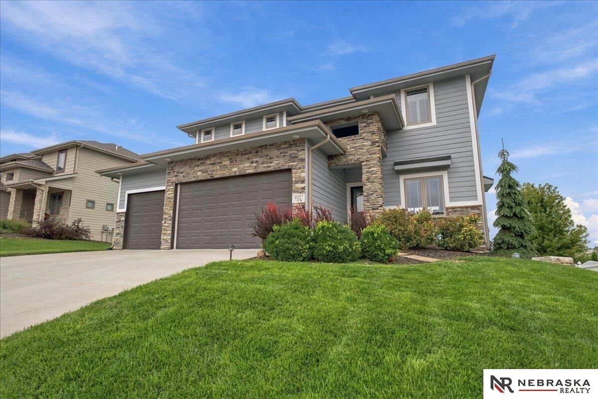 Property Photo:  11723 S 109th Street  NE 68046 