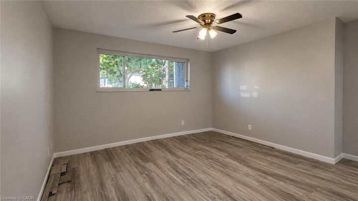 Property Photo:  15 Empire Street B  ON L3B 2L3 