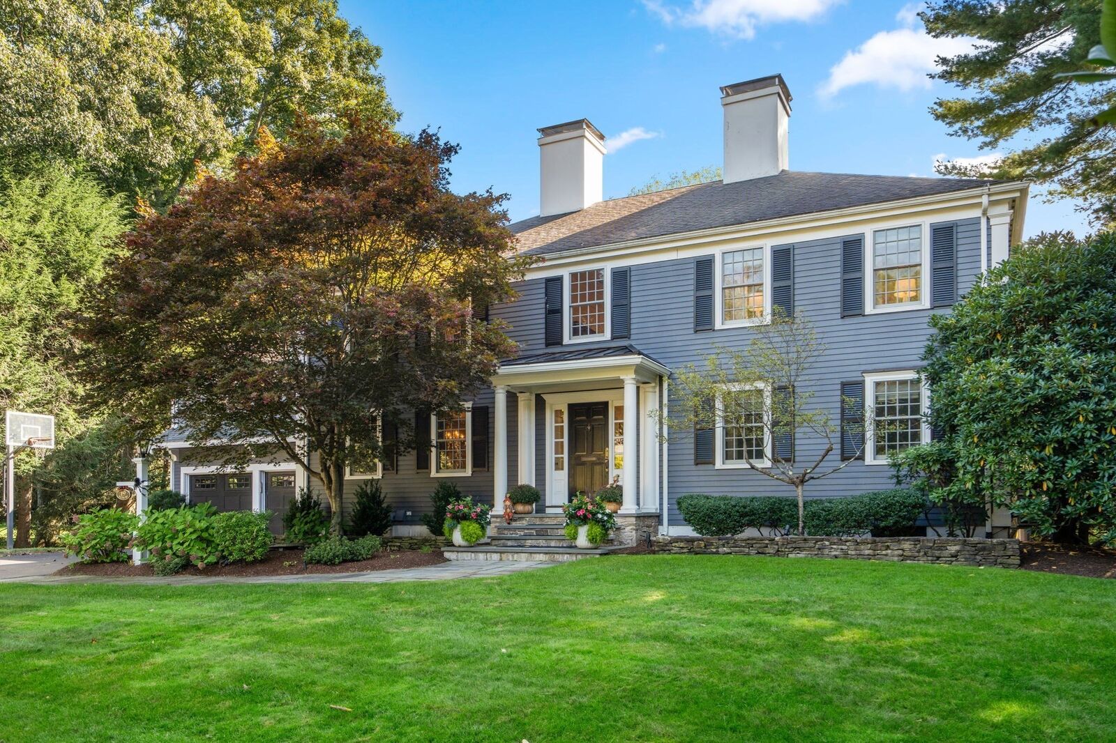 Property Photo:  19 Salem Rd  MA 02481 