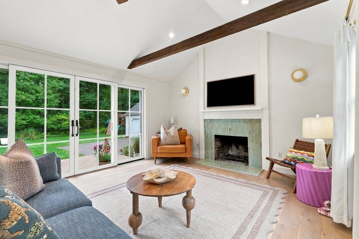 Property Photo:  615 Franklin St  MA 02332 