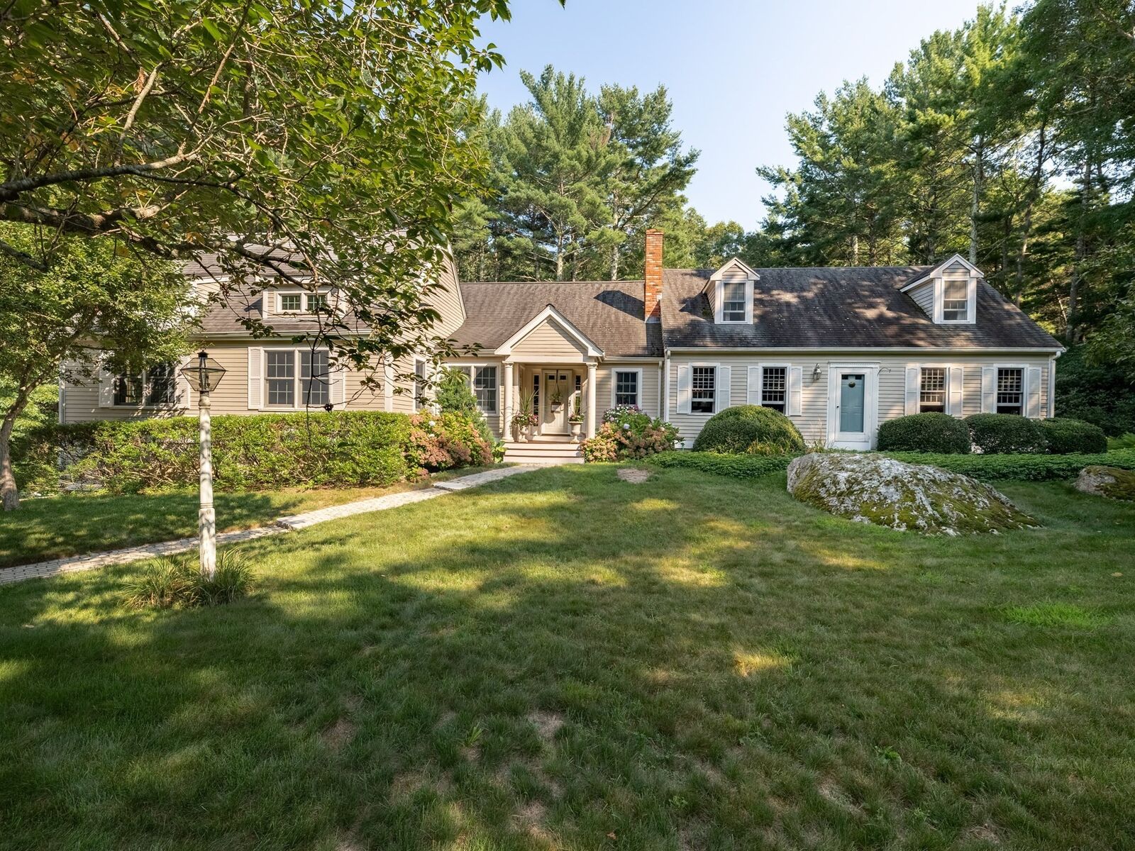 Property Photo:  14 Copper Beech Dr  MA 02364 