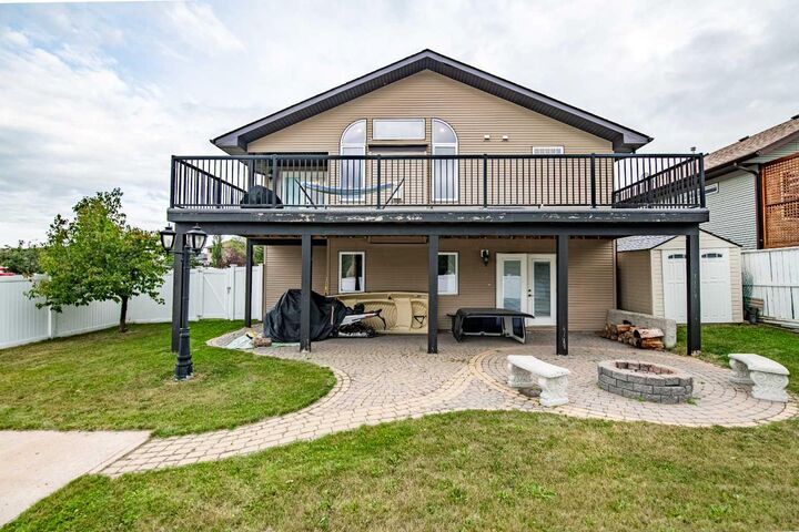 Property Photo:  62 Fieldstone Way  AB T4S 0C3 