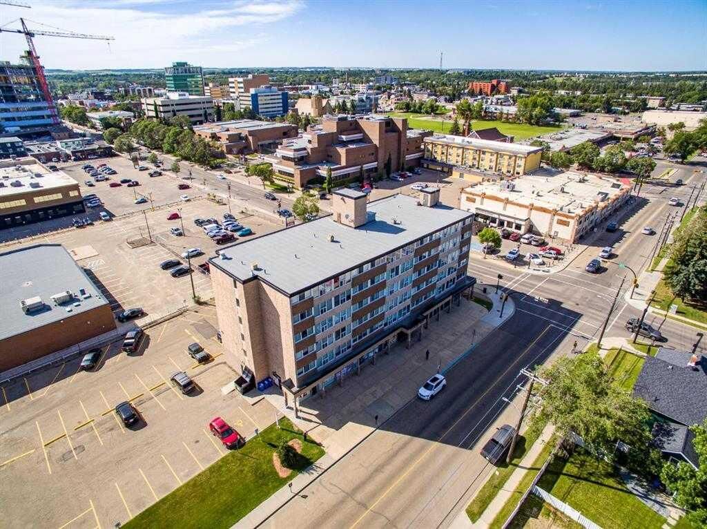 Property Photo:  4820 47 Avenue 405  AB T4N 6B9 